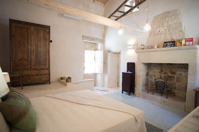 Historia- Dimore Corte Chiesa Corigliano dʼOtranto Zewnętrze zdjęcie