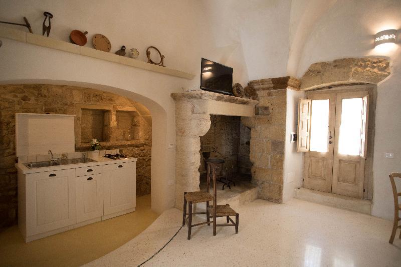 Historia- Dimore Corte Chiesa Corigliano dʼOtranto Zewnętrze zdjęcie